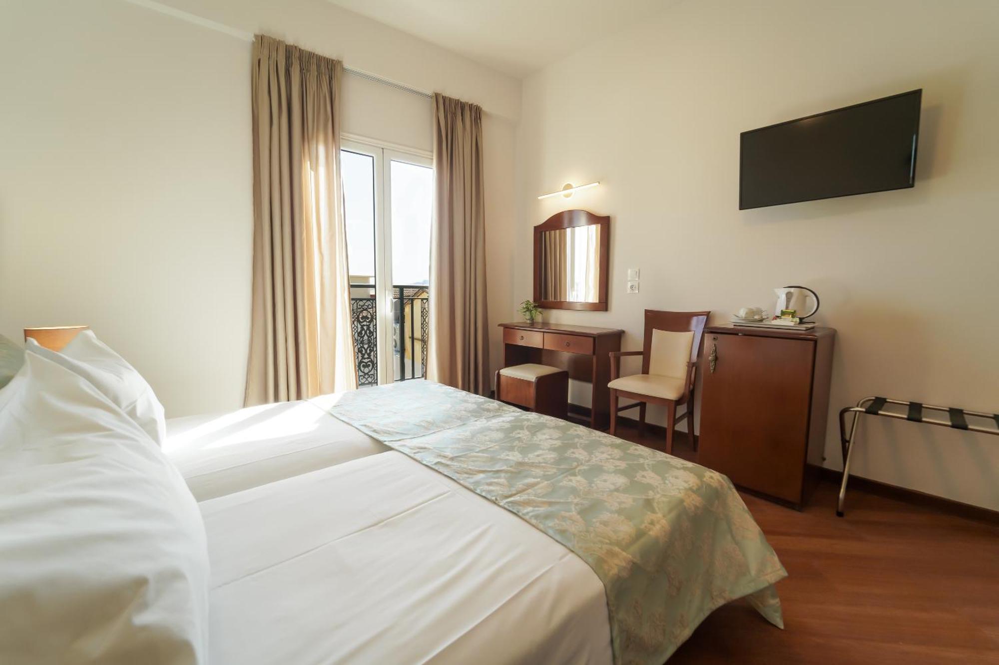 Diana Hotel Zakynthos Town Exterior photo